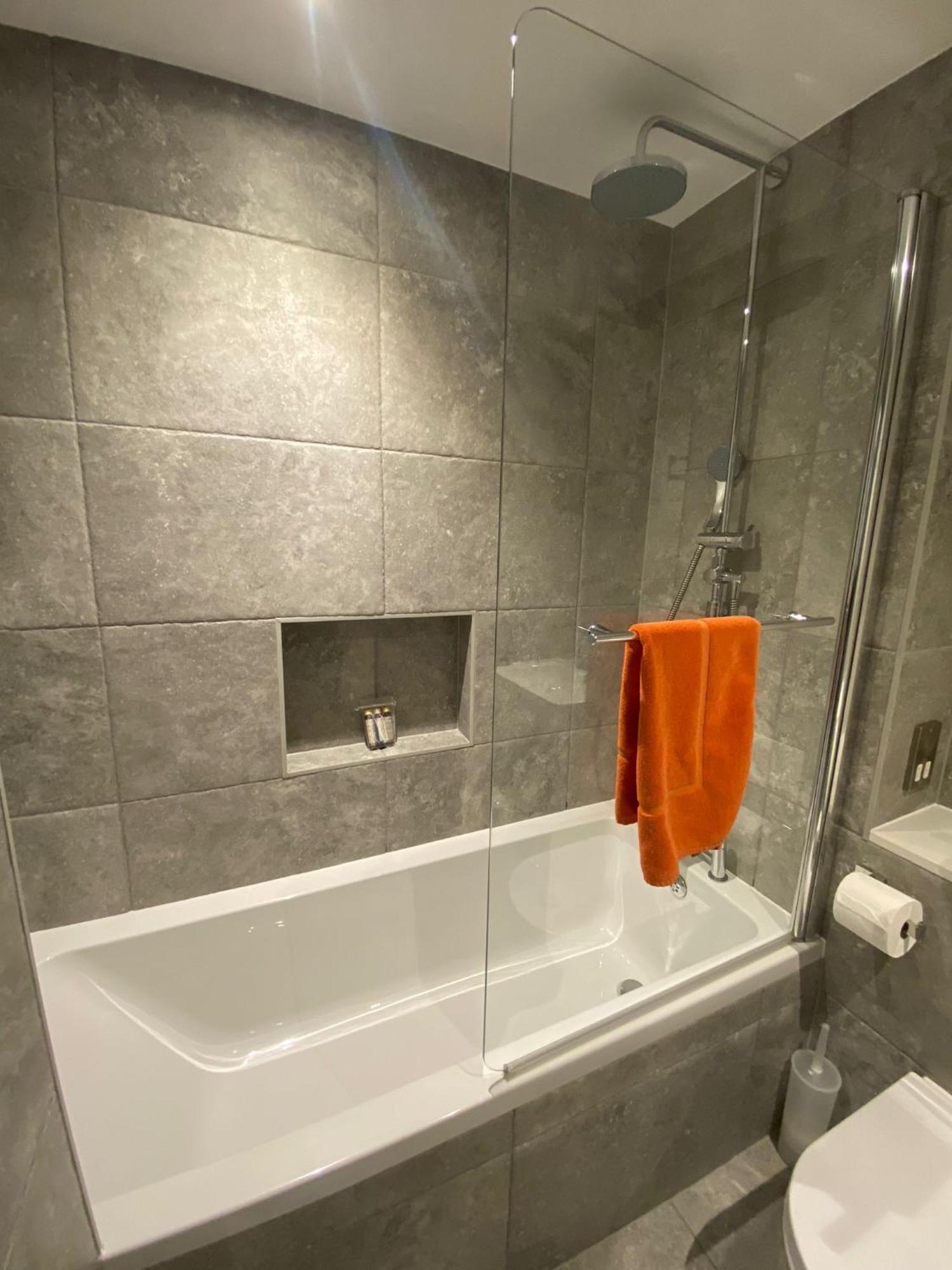 3 The View Apartments Ilfracombe - Hot Tub, Parking, Lift, Ev Exterior foto
